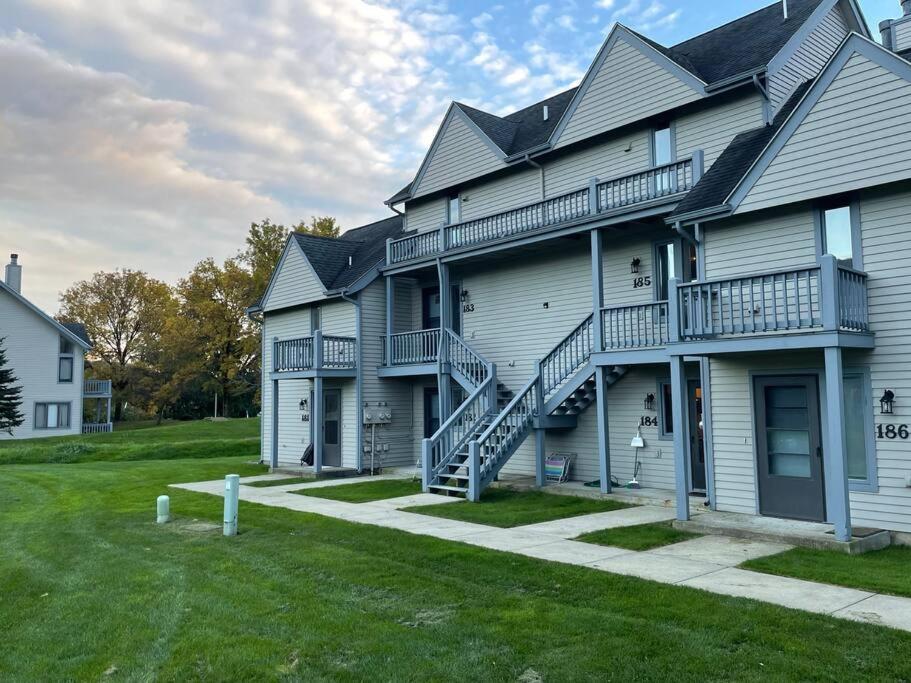 Skiing, Hiking, Village Of Eville Mtn Escape Ellicottville Eksteriør billede
